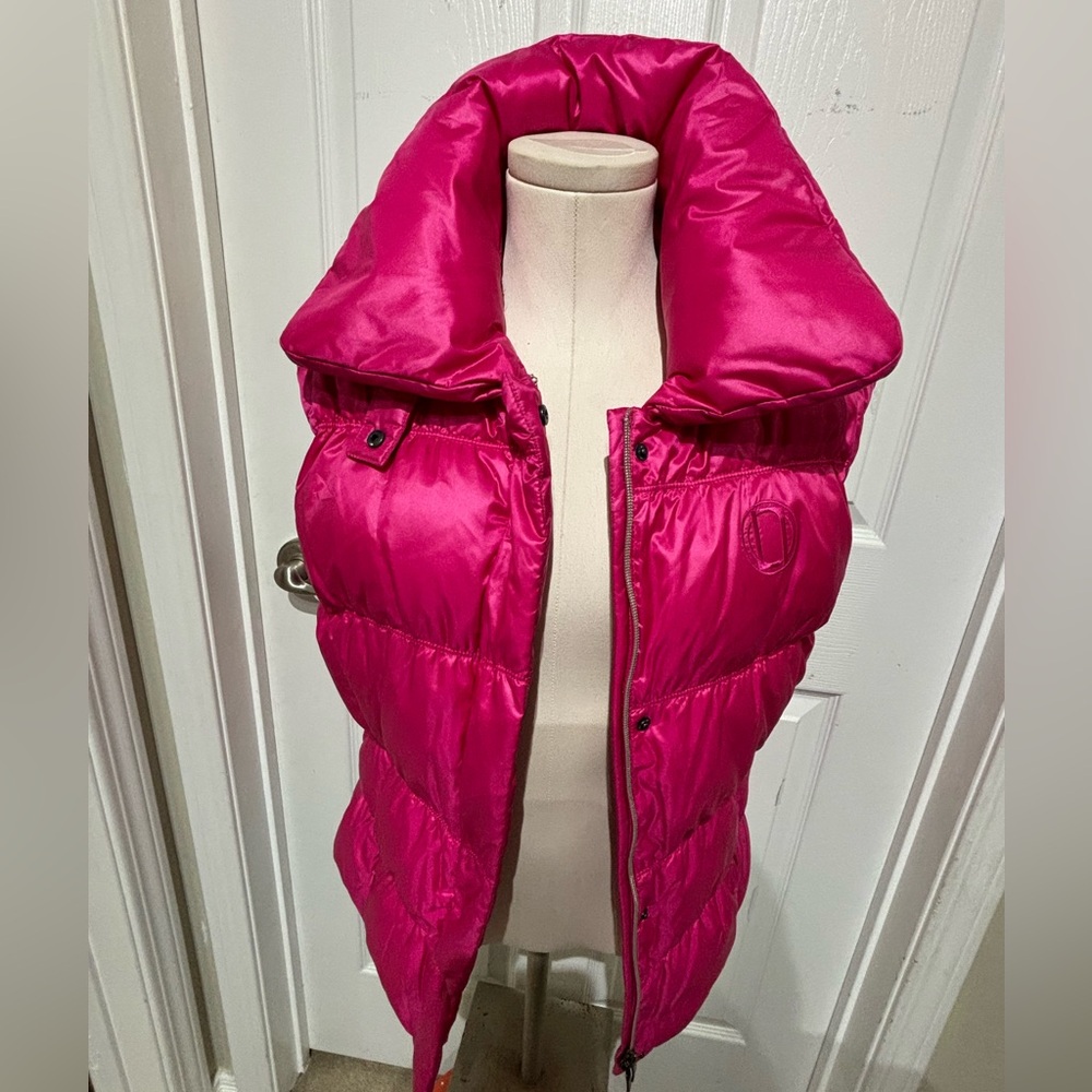 Laurel  Down Vest  size 8